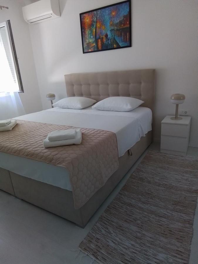 Taula Apartma Split